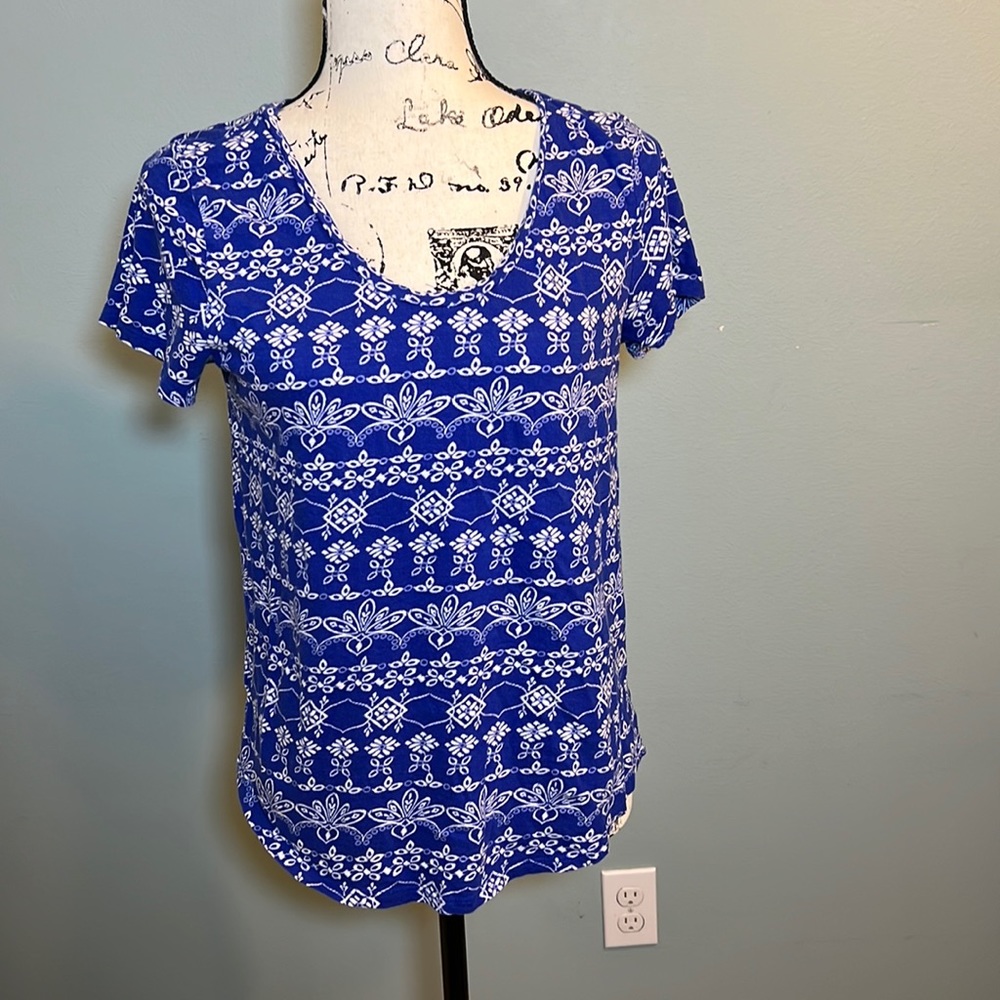 Loft Eyelet Print Vintage Soft Tee small